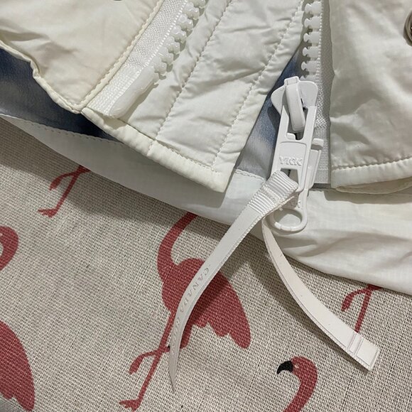 Unisex White Sleeveless Canada Goose Down Vest - Picture 10 of 13